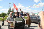 Автопробег КПРФ-2019: Коммунисты проехали на броневике по Новосибирской области